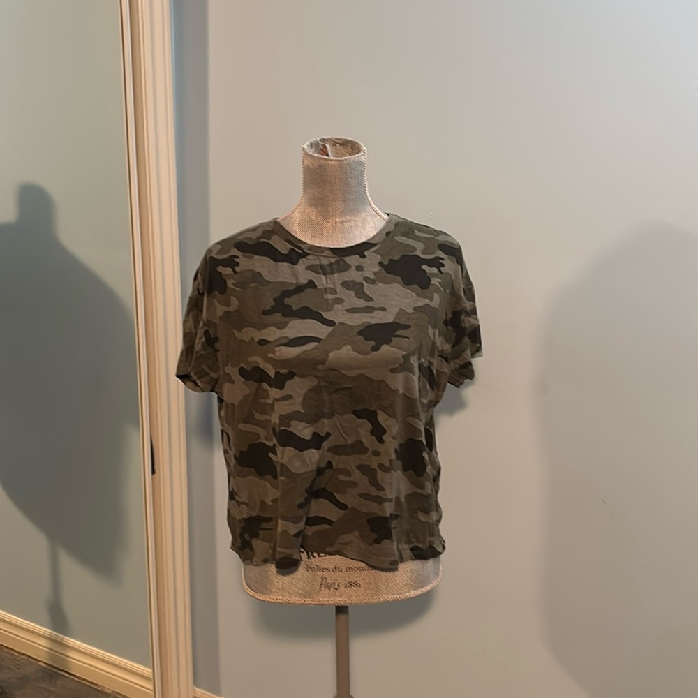 Zara camo crop top, size medium.